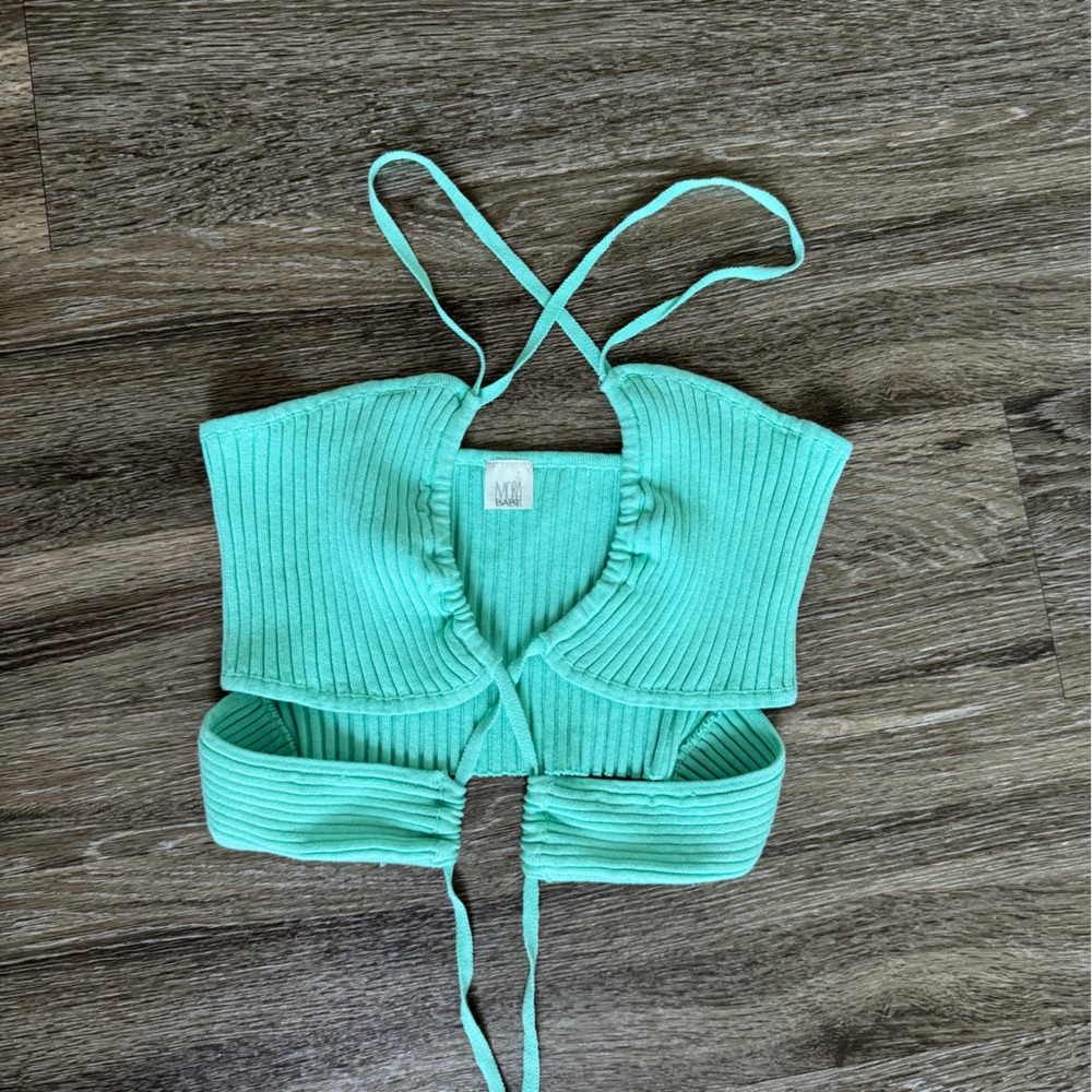 Very Cropped & Open Top